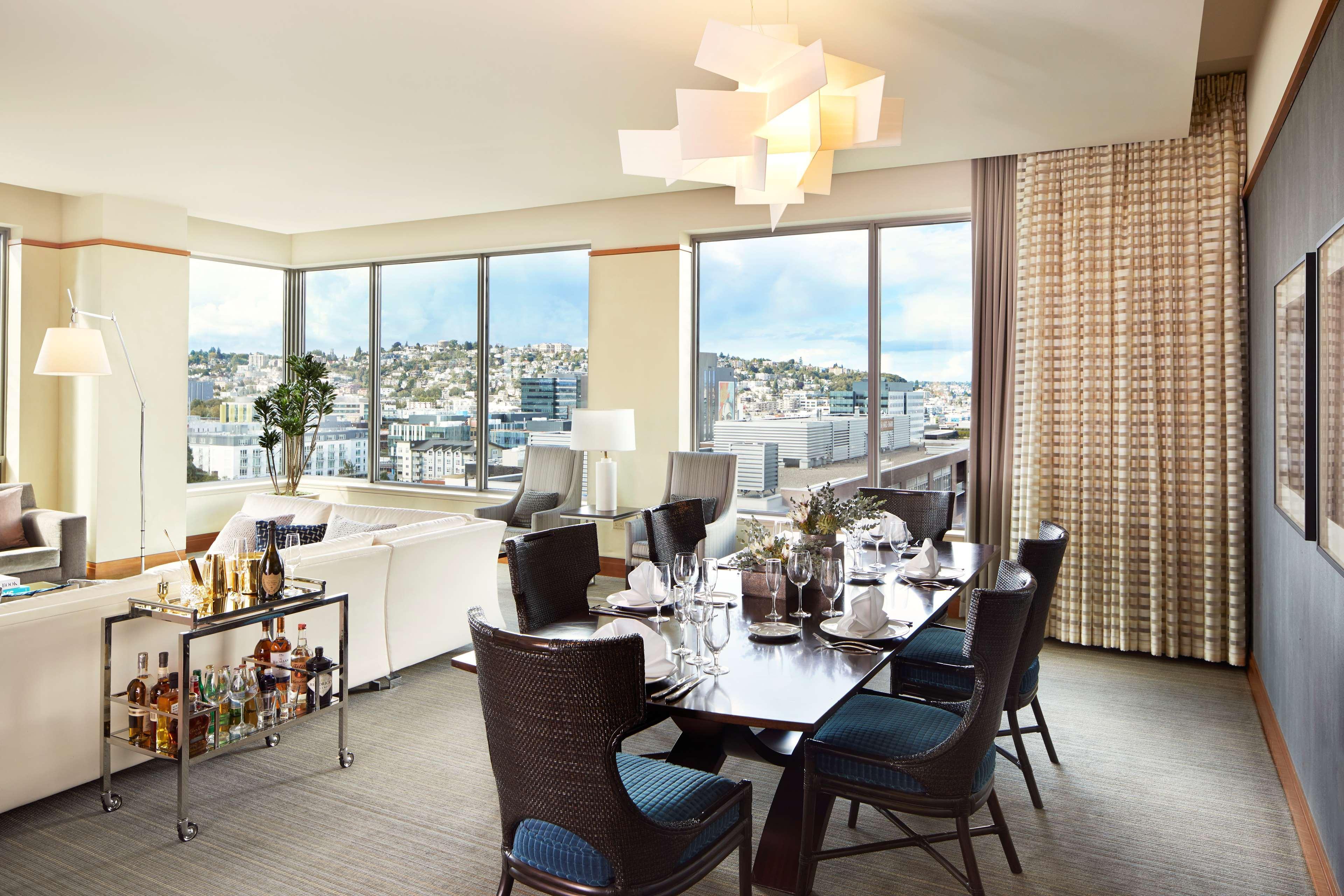 1 Hotel סיאטל מראה חיצוני תמונה A dining room at the Four Seasons Hotel