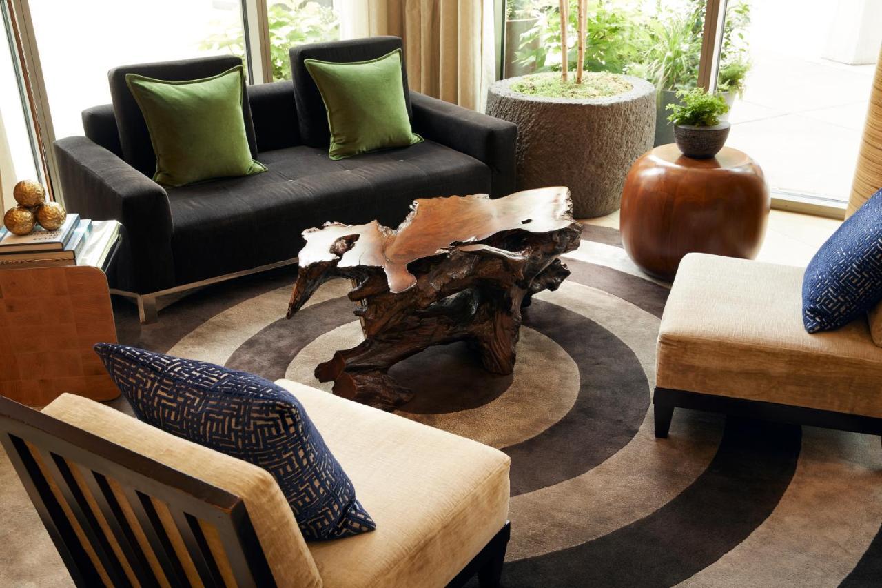 1 Hotel סיאטל מראה חיצוני תמונה A living room with a carpet