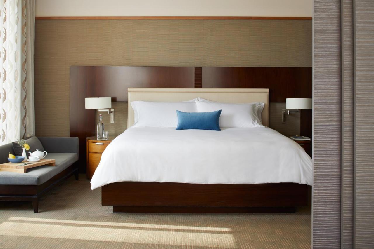 1 Hotel סיאטל מראה חיצוני תמונה A bedroom at the Westin